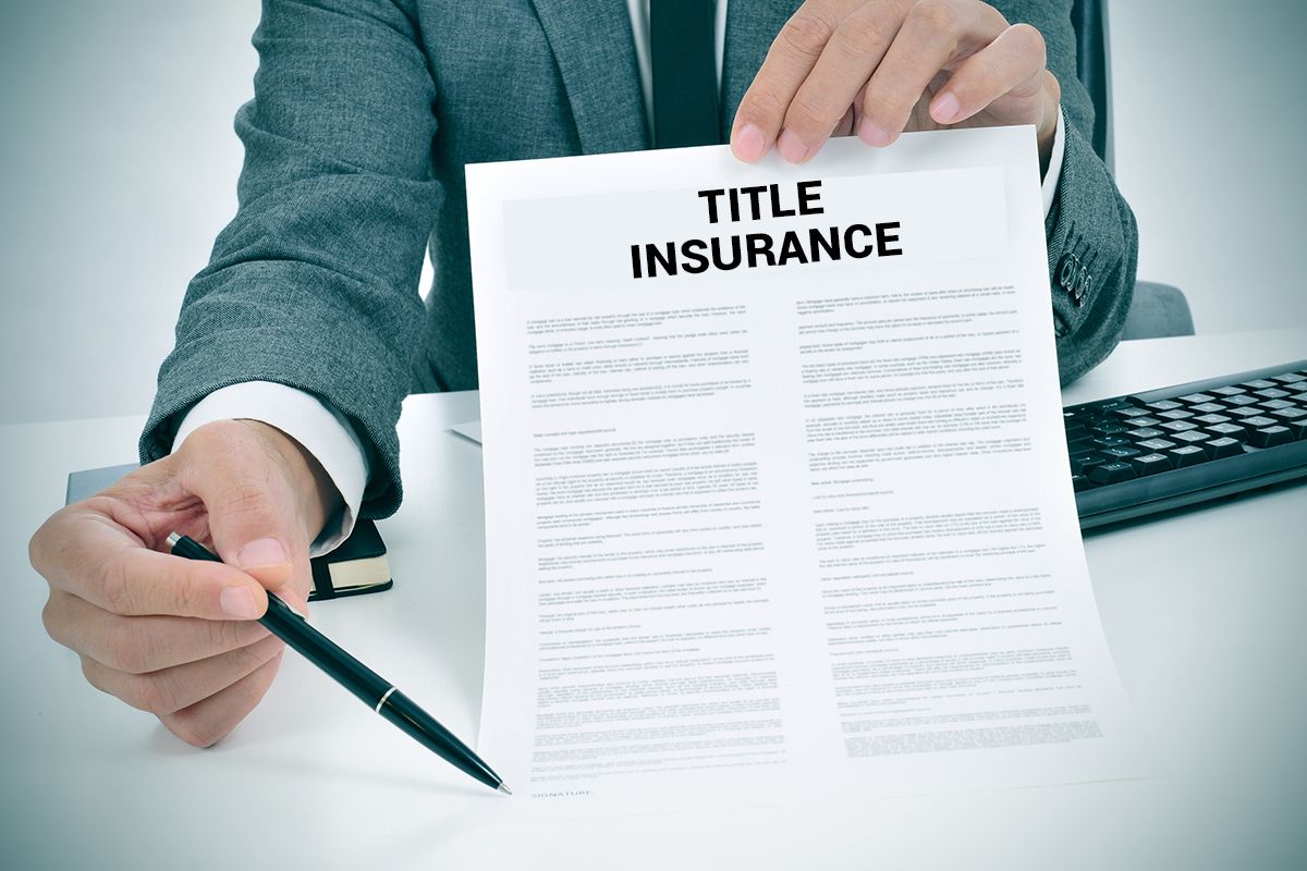 how does title insurance protect the buyer